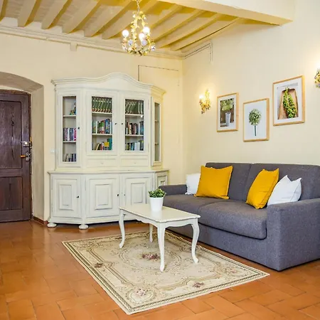 Il Glicine Apartment