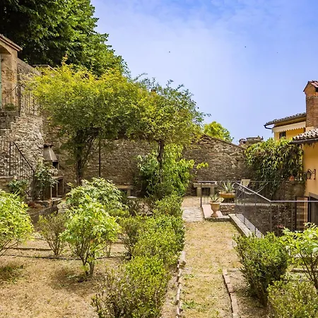 Il Glicine Apartment *